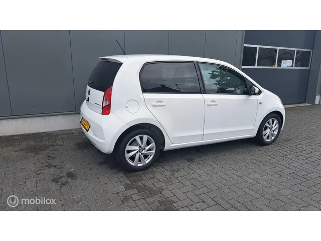 SEAT Mii 1.0 Sport Dynamic 2015 Benzine 4