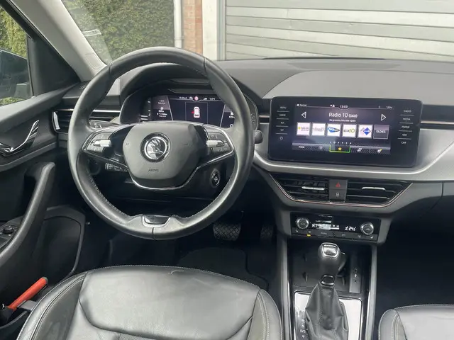 Škoda Kamiq 1.0 TSI Business Edition 2021 Benzine 17