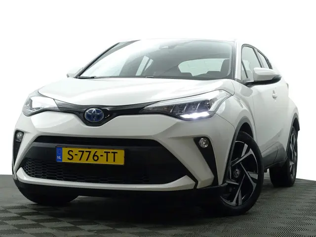Toyota C-HR 1.8 Hybrid Dynamic Aut- 2023 Hybride Benzine 22
