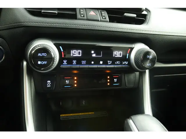 Toyota RAV4 2.5 Hybrid AWD Executive 2021 Hybride Benzine 7