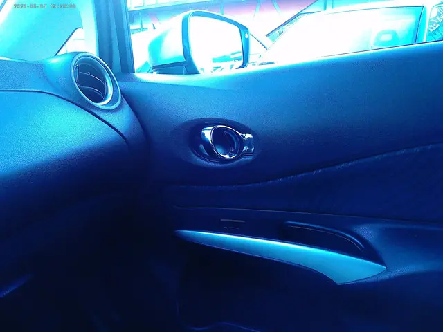 Nissan Note 1.2 DIG-S Tekna ( NAVI +Airco ) 2015 Benzine 8