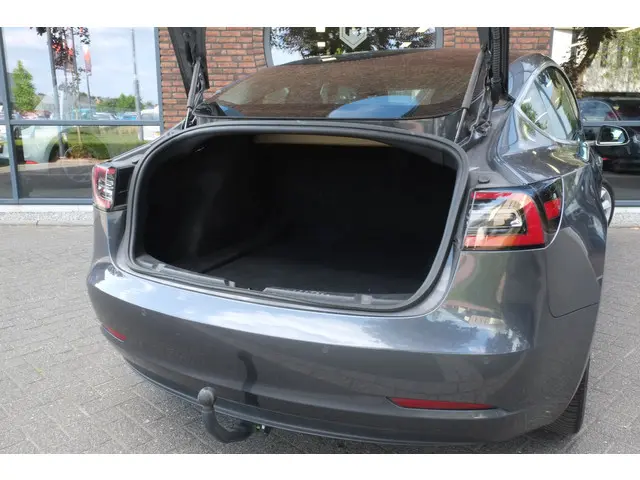 Tesla Model 3 Long Range AWD 75 kWh 2019 Elektrisch 10