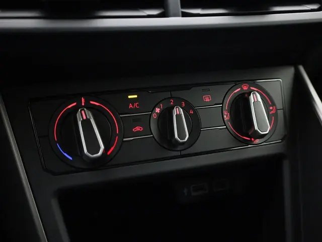 Volkswagen Polo 1.0TSI/95PK Comfortline 2020 Benzine 20