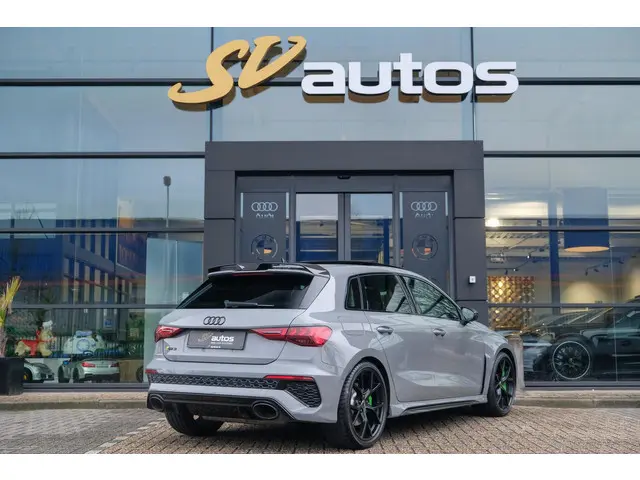 Audi RS3 Sportback 2.5 TFSI 400PK Quattro 2023 Benzine 2