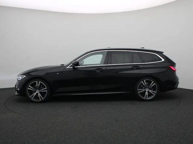 BMW 3 Serie 320i Touring 2020 Benzine 4