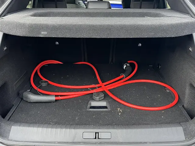 Peugeot e-3008 GT Avantage 210 73 kWh 2024 Elektrisch 12