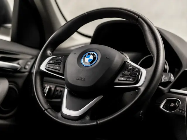 BMW X1 xDrive25e Sportline 2022 Hybride Benzine 17