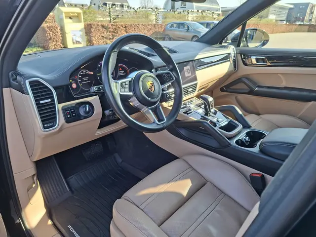 Porsche Cayenne 3.0 E-Hybrid 2018 Hybride Benzine 7