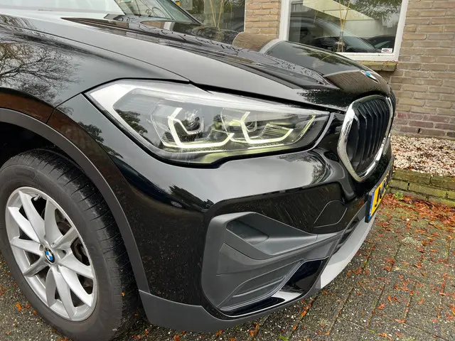 BMW X1 SDrive18i Executive Automaat 2020 Benzine 38