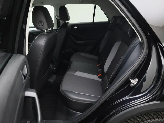 Volkswagen T-Roc 1.0TSI/116PK Goal 2025 Benzine 19