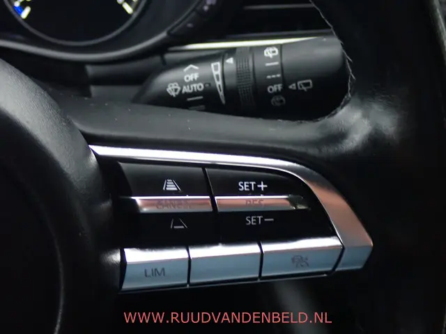 Mazda 3 2.0 e-SkyActiv-G M Hybrid 2021 Hybride Benzine 21