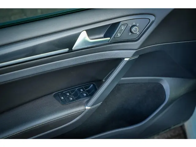 Volkswagen Golf 2.0 TSI 4Motion R 2017 Benzine 14