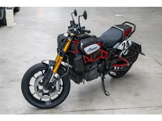 Indian FTR 1200 Carbon *Akrapovic* 2020 Benzine 11