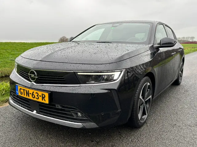 Opel Astra 1.2 Business Elegance 2023 Benzine 4