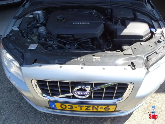 Volvo V70 1.6 T4 Limited Edition 2012 Benzine 32