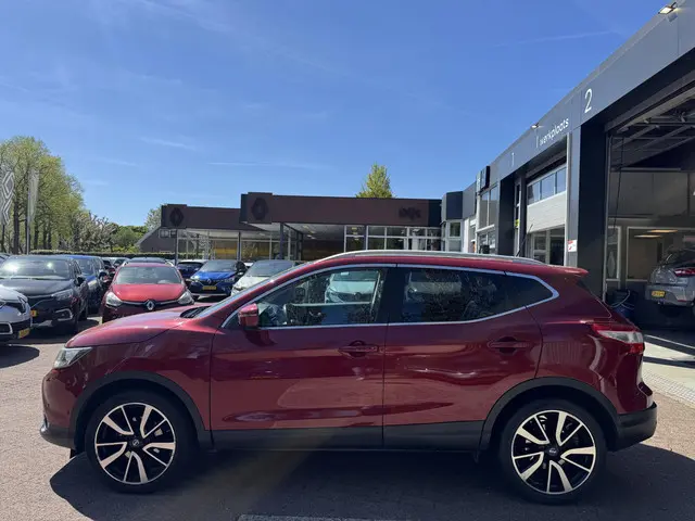 Nissan QASHQAI 1.2 Tekna+Panodak Trekhaak 2015 Benzine 9