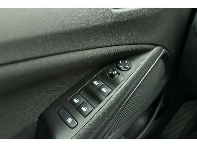 Opel Crossland 1.2 Turbo Level 4 2024 Benzine 18