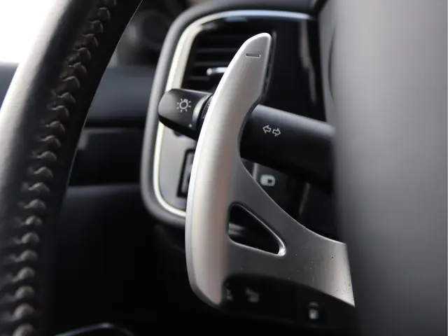 Mitsubishi Outlander 2.4 PHEV 2020 Hybride Benzine 34