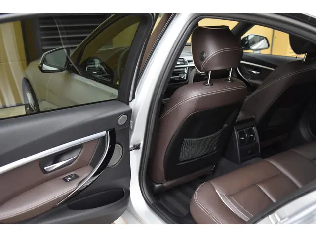BMW 3 Serie 340i High Executive 2018 Benzine 11