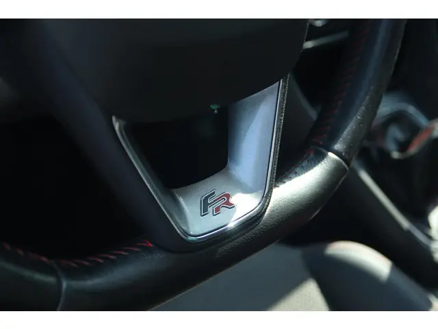 SEAT Leon 1.4 TSI FR BUSINESS 2014 Benzine 36