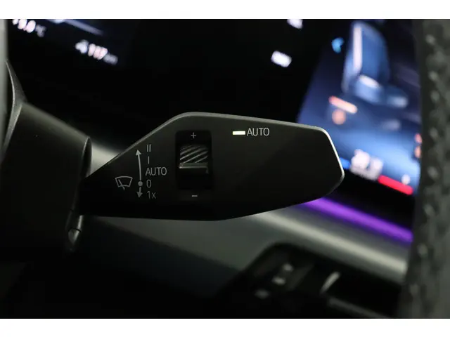 BMW iX2 xDrive30 67 kWh 2024 Elektrisch 24