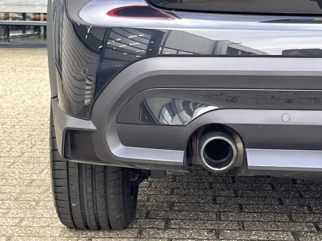 MINI Cooper 1.5 Classic 2023 Benzine 57