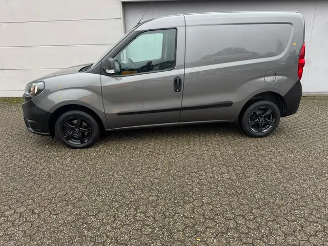 Fiat Doblò Cargo 1.3 MJ L1H1 2020 Diesel 2