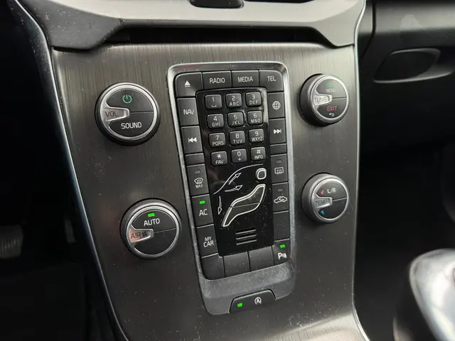 Volvo V40 1.6 T2 Kinetic 2015 Benzine 11