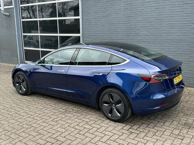 Tesla Model 3 Long Range AWD 75 kWh 2019 Elektrisch 3