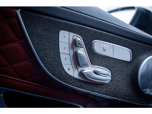 Mercedes-Benz C-Klasse Coupé 300 AMG 2019 Benzine 49