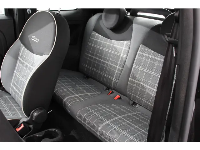 Fiat 500C 1.0 Hybrid Lounge Plus 2020 Benzine 10