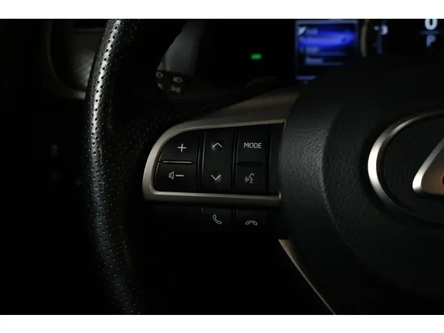 Lexus GS 300h F Sport Line 2017 Hybride Benzine 12