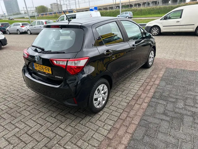 Toyota Yaris 1.5 Hybrid Active 2020 Hybride Benzine 2