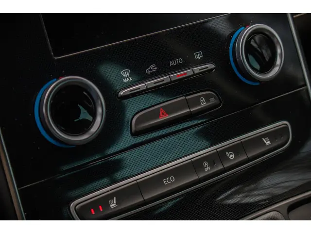 Renault Scénic TCe 140 Bose 2020 Benzine 24