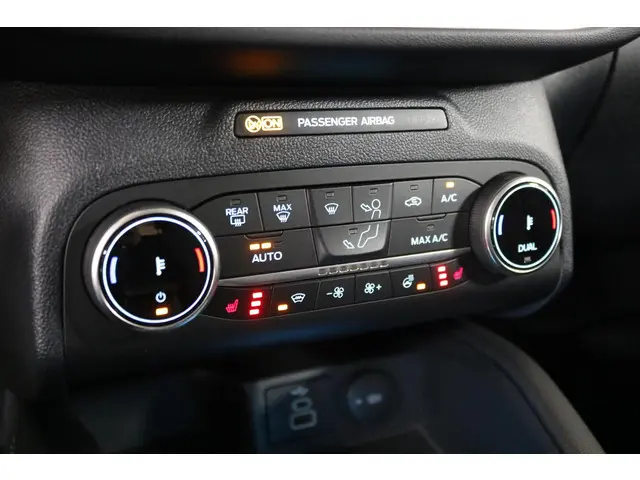 Ford Kuga 2.5 PHEV Vignale 2024 Hybride Benzine 32