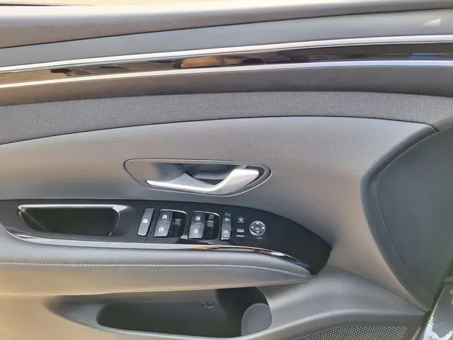 Hyundai Tucson 1.6 T-GDI MHEV 2022 Benzine 28