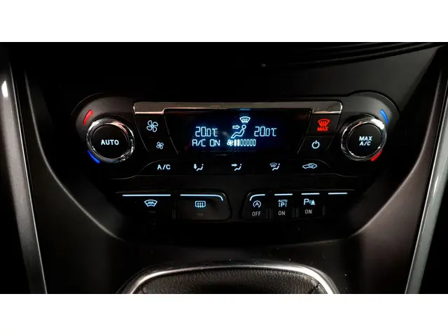 Ford C-MAX 1.0 Titanium 2014 Benzine 12