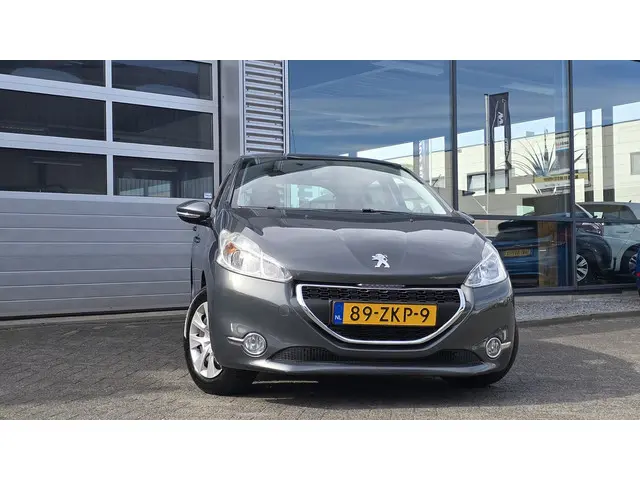 Peugeot 208 1.2 VTi Blue Lease 2012 Benzine