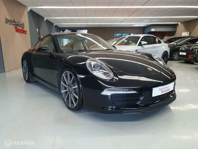 Porsche 911 Carrera 2013 Benzine 32