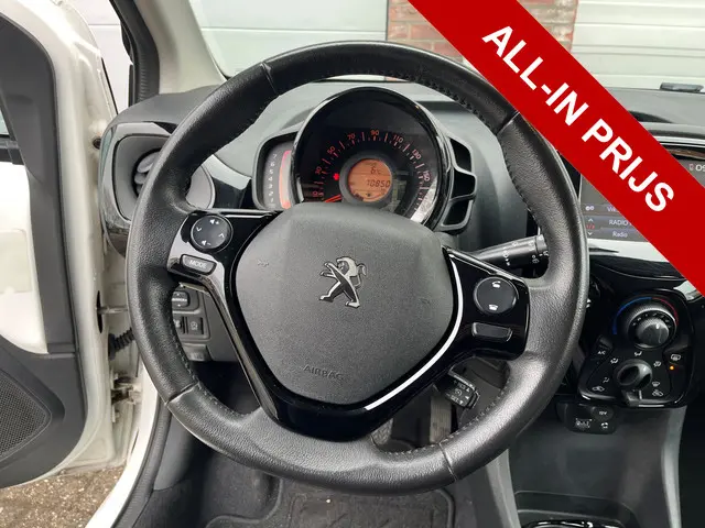 Peugeot 108 1.0 e-VTi Allure 2016 Benzine 13