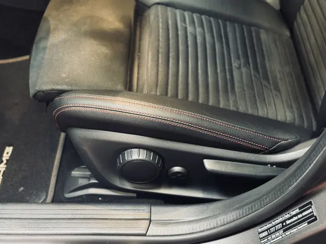 Mercedes-Benz GLA 180 AMG Line 2019 Benzine 23