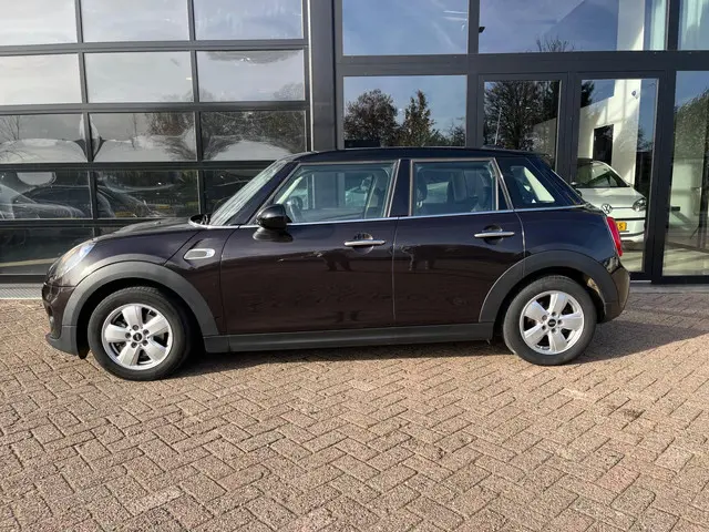 MINI Cooper Mini 1.5 Business, Navi, Airco,Btw 2015 Benzine 7