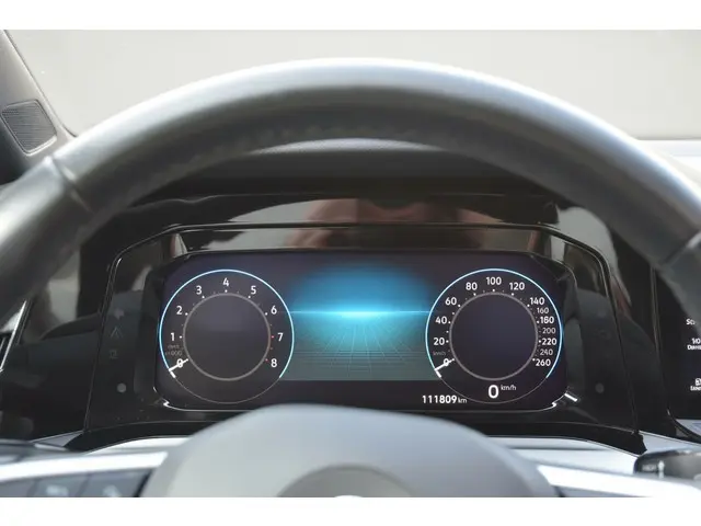 Volkswagen Golf 1.0 TSI Life 2023 Benzine 15