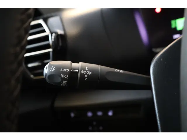 Citroën C4 PT 130 Shine 2022 Benzine 30