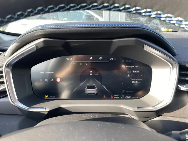 Lynk & Co 01 1.5 2023 Hybride Benzine 43