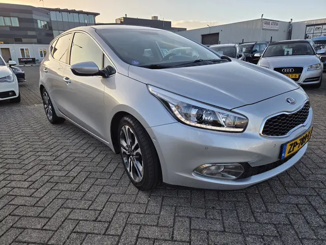 Kia cee'd 1.6 GDI Super Pack/vol opties 2014 Benzine 5