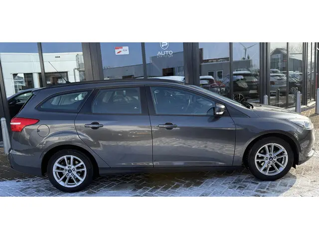 Ford Focus Wagon 1.0 Trend Edition 2015 Benzine 6