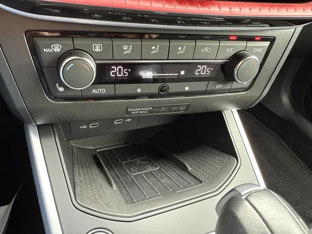 SEAT Arona 1.0 TSI FR Business Intense 2022 Benzine 6