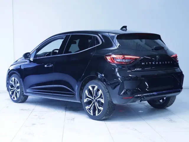 Mitsubishi Colt 1.0T MT Instyle 2025 Benzine 10