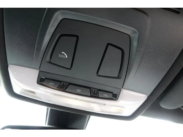 BMW 3 Serie Touring 320i 2017 Benzine 46